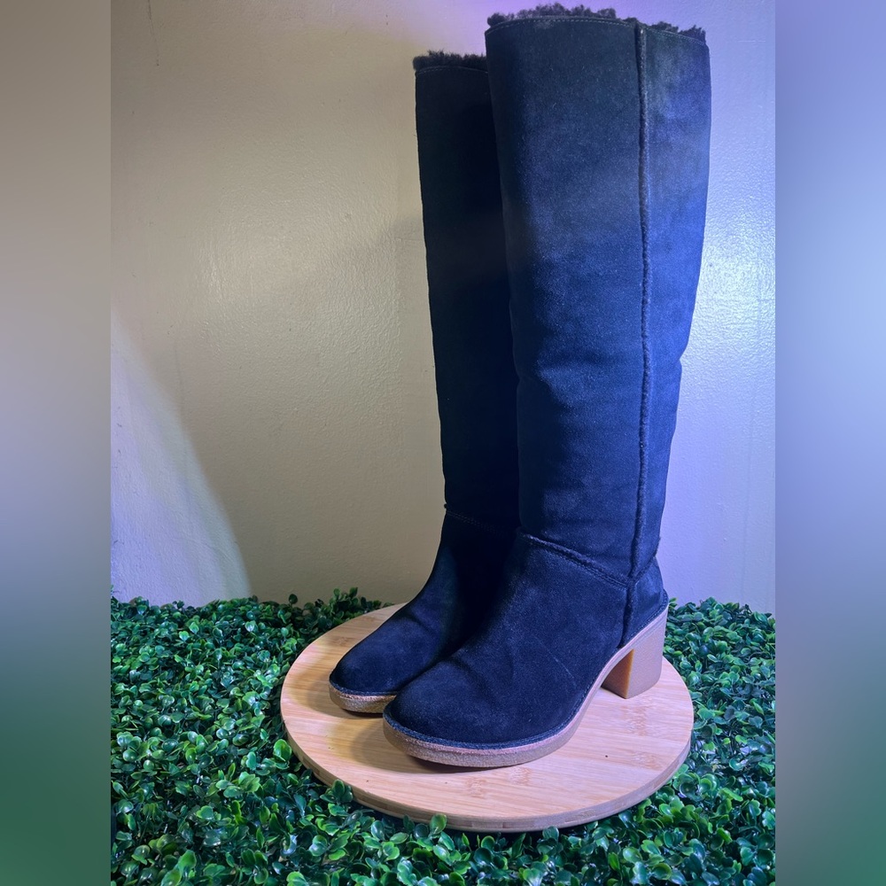 🔥 UGG KASEN TALL BOOTS BLACK SUEDE PULL UP SHEEPSKIN LINING WOMENS SZ 9.5 - Picture 2 of 9